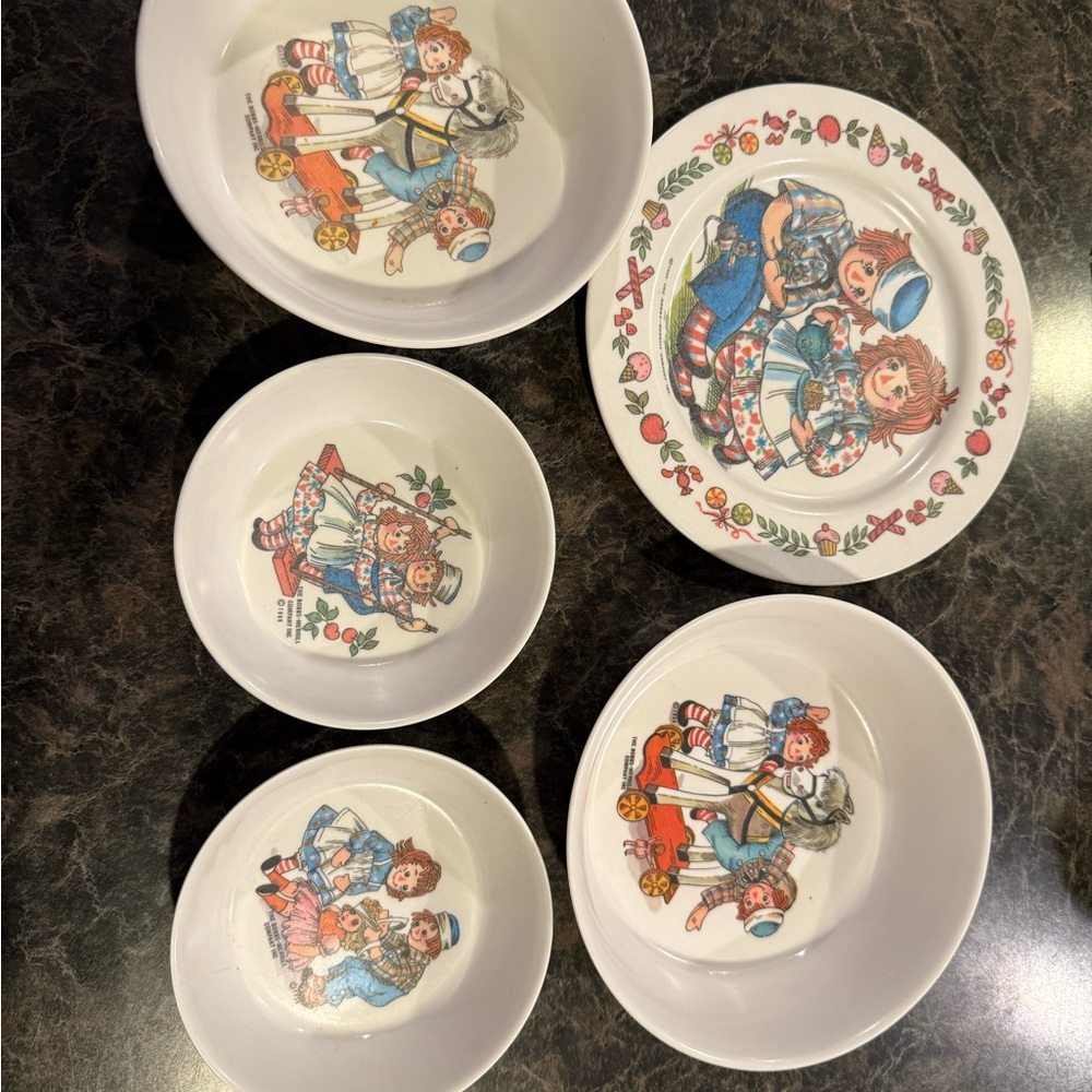 Oneida Deluxe White Plate